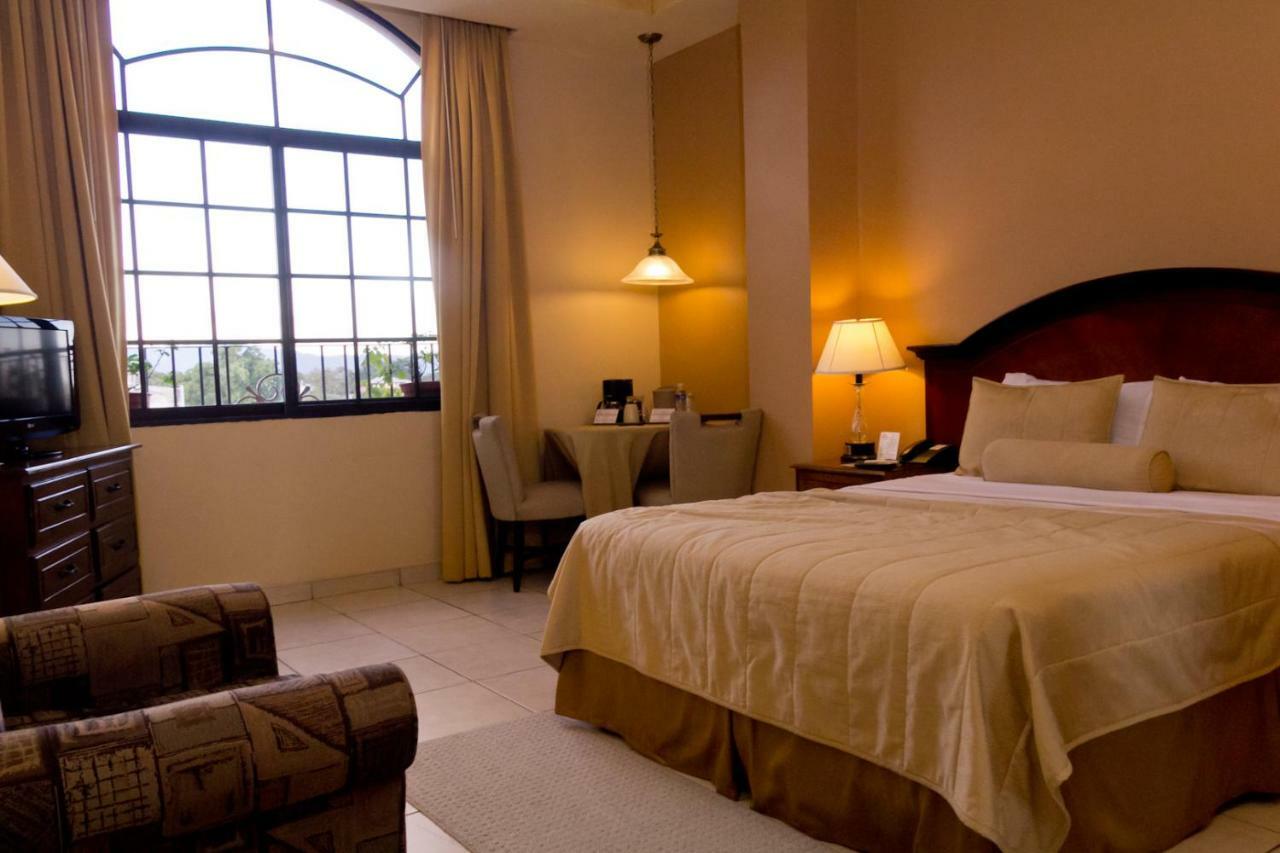 Hotel Monteolivos San Pedro Sula Ngoại thất bức ảnh